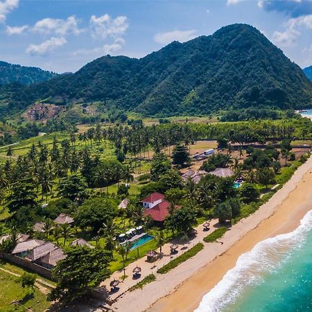 Segara Lombok Beach Resort Selong Belanak Luaran gambar