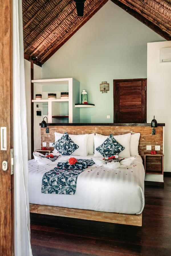 Segara Lombok Beach Resort Selong Belanak Luaran gambar