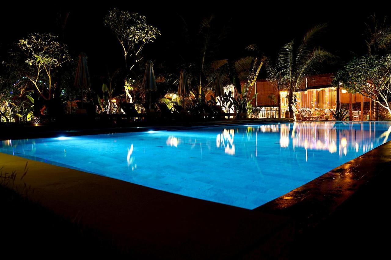 Segara Lombok Beach Resort Selong Belanak Luaran gambar