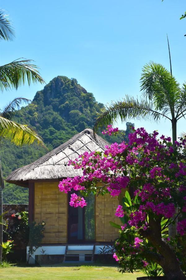 Segara Lombok Beach Resort Selong Belanak Luaran gambar